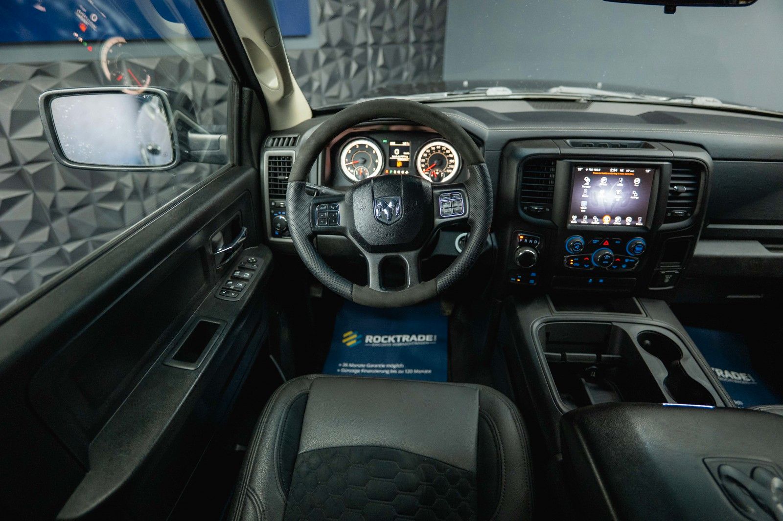 Fahrzeugabbildung Dodge RAM 5.7 V8 HEMI 4x4 Sport OFFROAD Night LONGBED