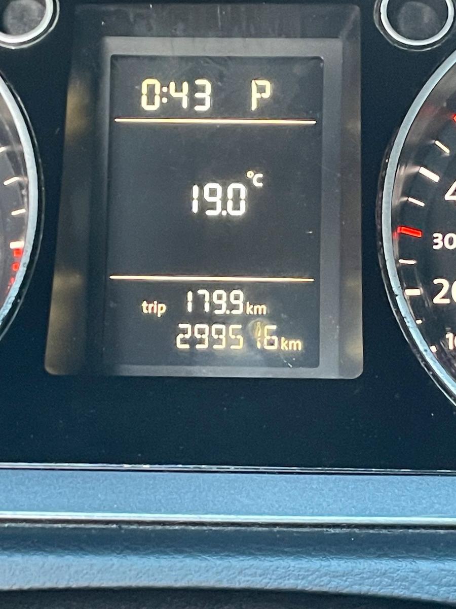 Volkswagen Passat 2010 — photo 10