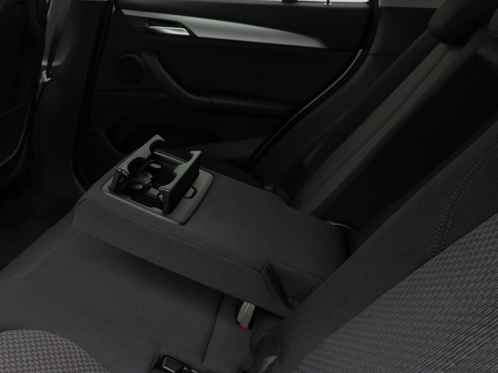 Fahrzeugabbildung BMW X1 xD25e Parkassist DAB Navi Geschwindigkeitsreg