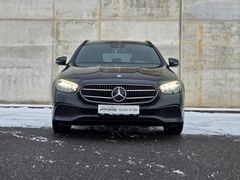 MERCEDES-BENZ E300 d 4Matic T-Modell Avantgarde Night MBUX AHK
