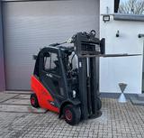 Linde H 25 T Triplex , Zinkenverstellgerät , Seitens. - Linde H25T