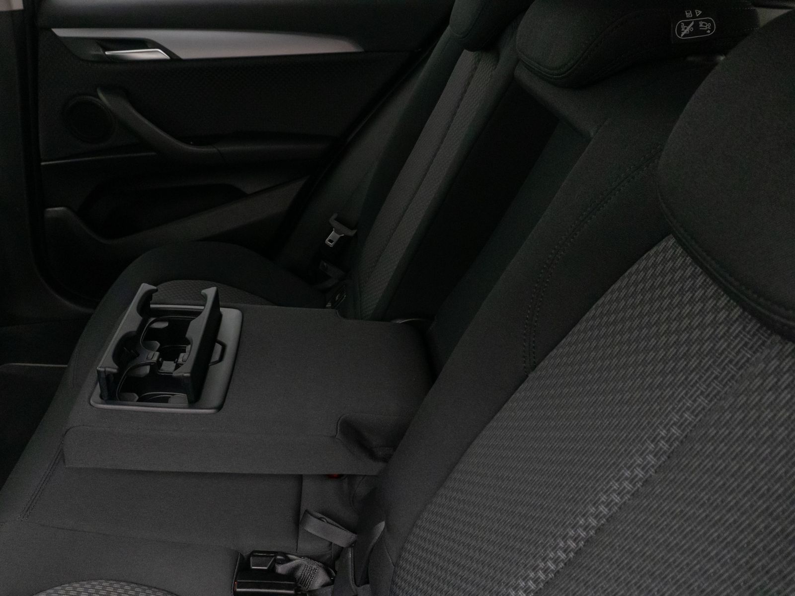Fahrzeugabbildung BMW X2 sD20i Kamera DAB Komfort HiFi Navi LED Memory