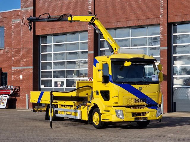 Volvo FL 210 4x2 Palfinger PK7501 Crane/Grua with remo