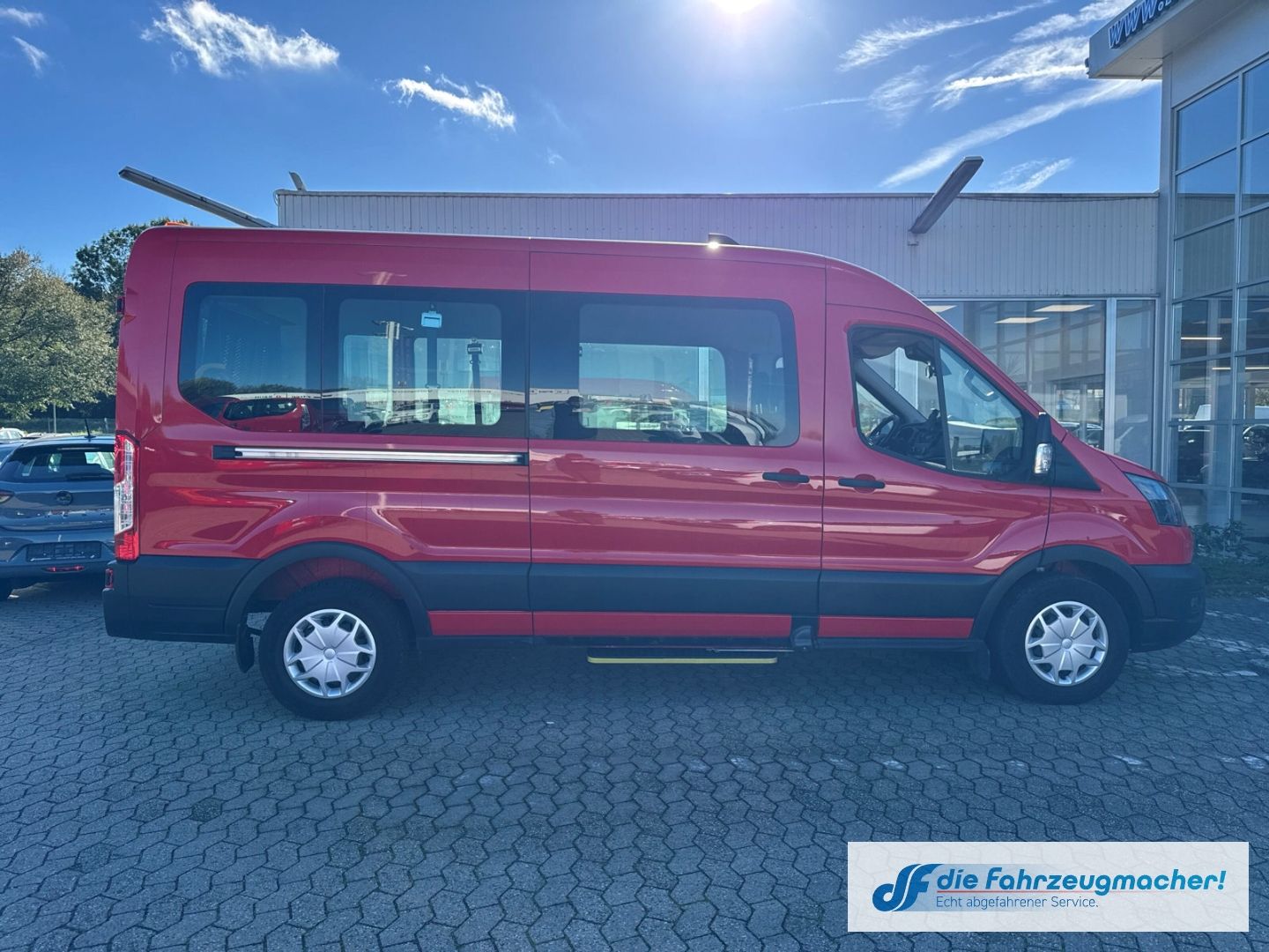 Fahrzeugabbildung Ford Transit Kombi 350 L3 Trend Behindertengerecht*74