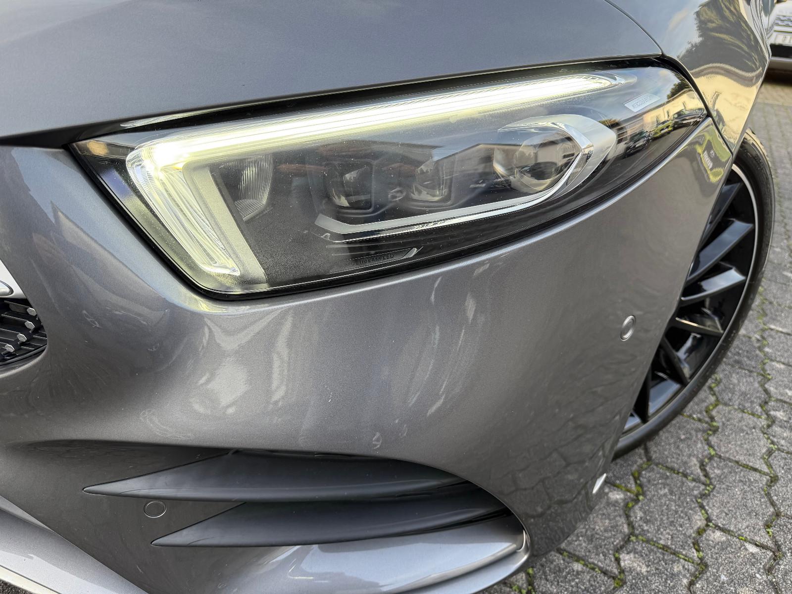 Mercedes-Benz A250 4-MATIC AMG-LINE LEDER PANO KAMERA LED NAVI