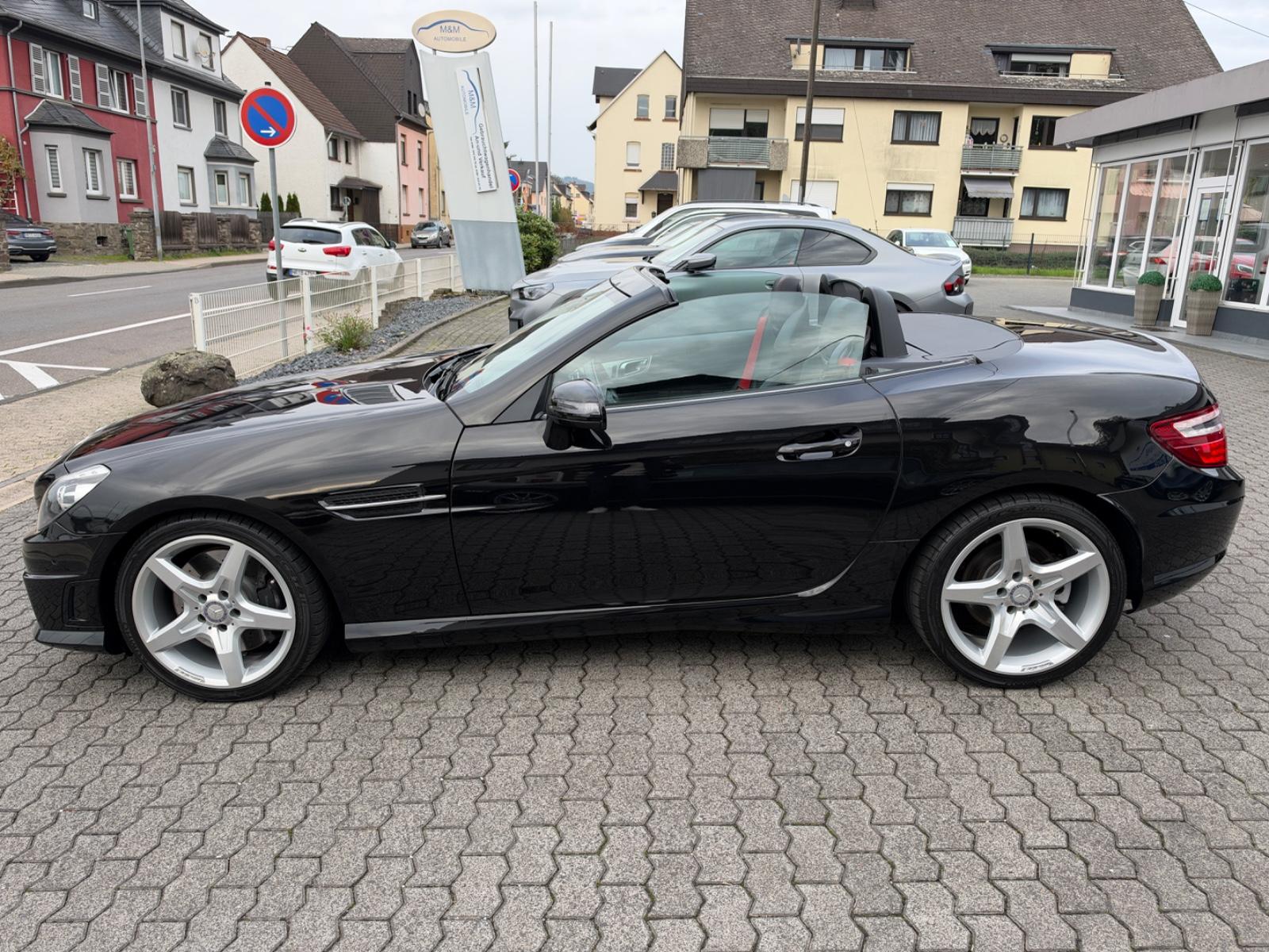 Mercedes-Benz SLK 350 V6 AMG-Line AirScarf 2.Hd Navi ILS Leder