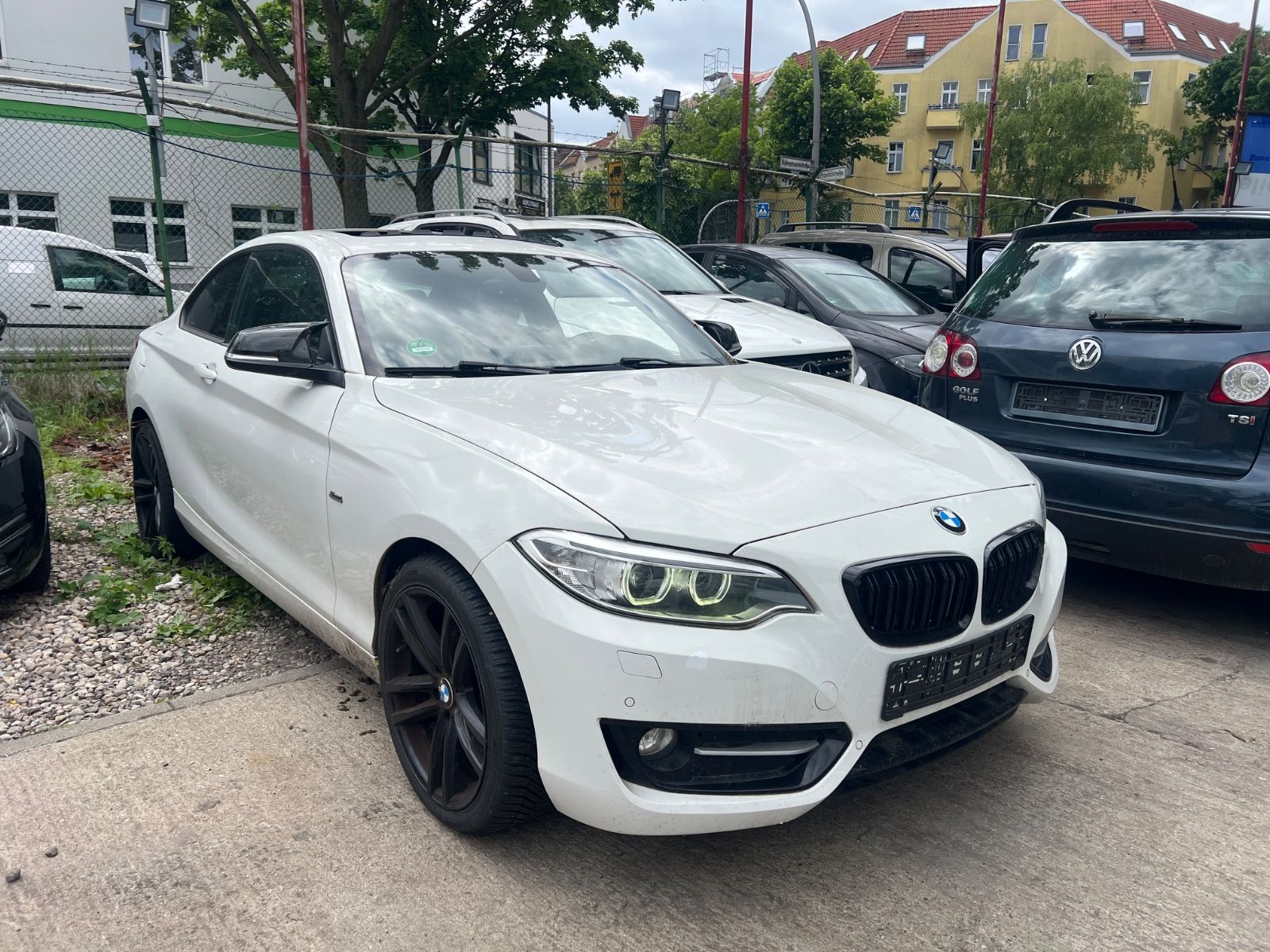 BMW 220