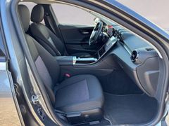 Fahrzeugabbildung Mercedes-Benz C200d T Avantgarde DISTRONIC LED NIGHT BURMESTER