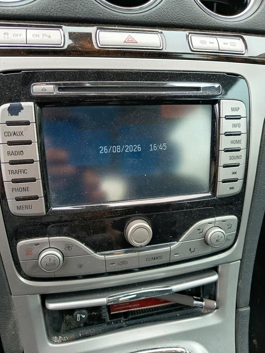 Ford Galaxy 2009 — photo 9