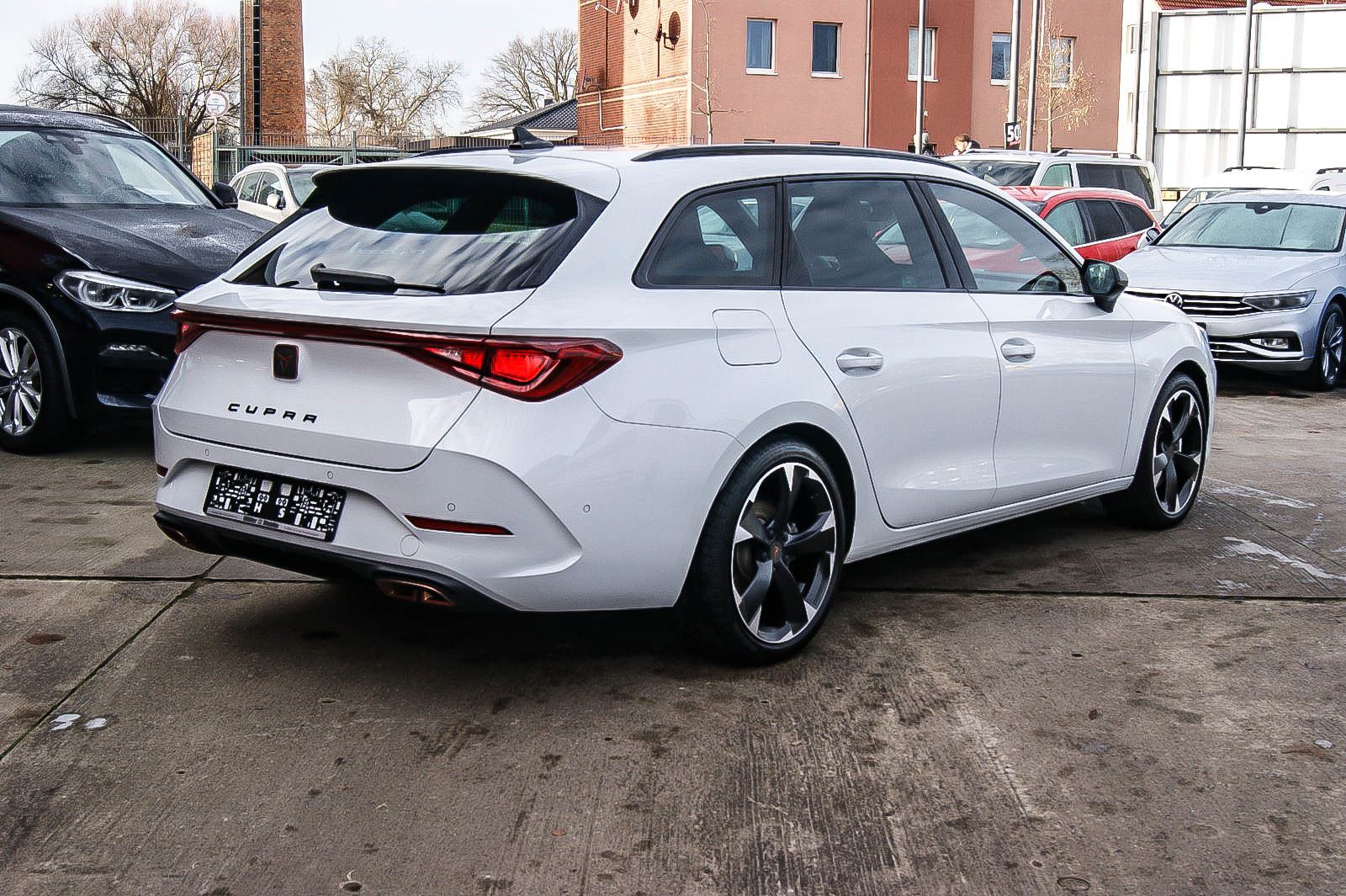 Fahrzeugabbildung CUPRA Leon Sportstourer e-HYBRID VIRTUAL ACC XL 1HAND