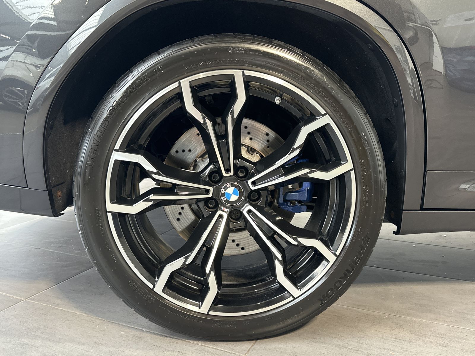 Fahrzeugabbildung BMW X4 M Competition NAV+LED+HEADUP+PANO+360°+21ZOLL