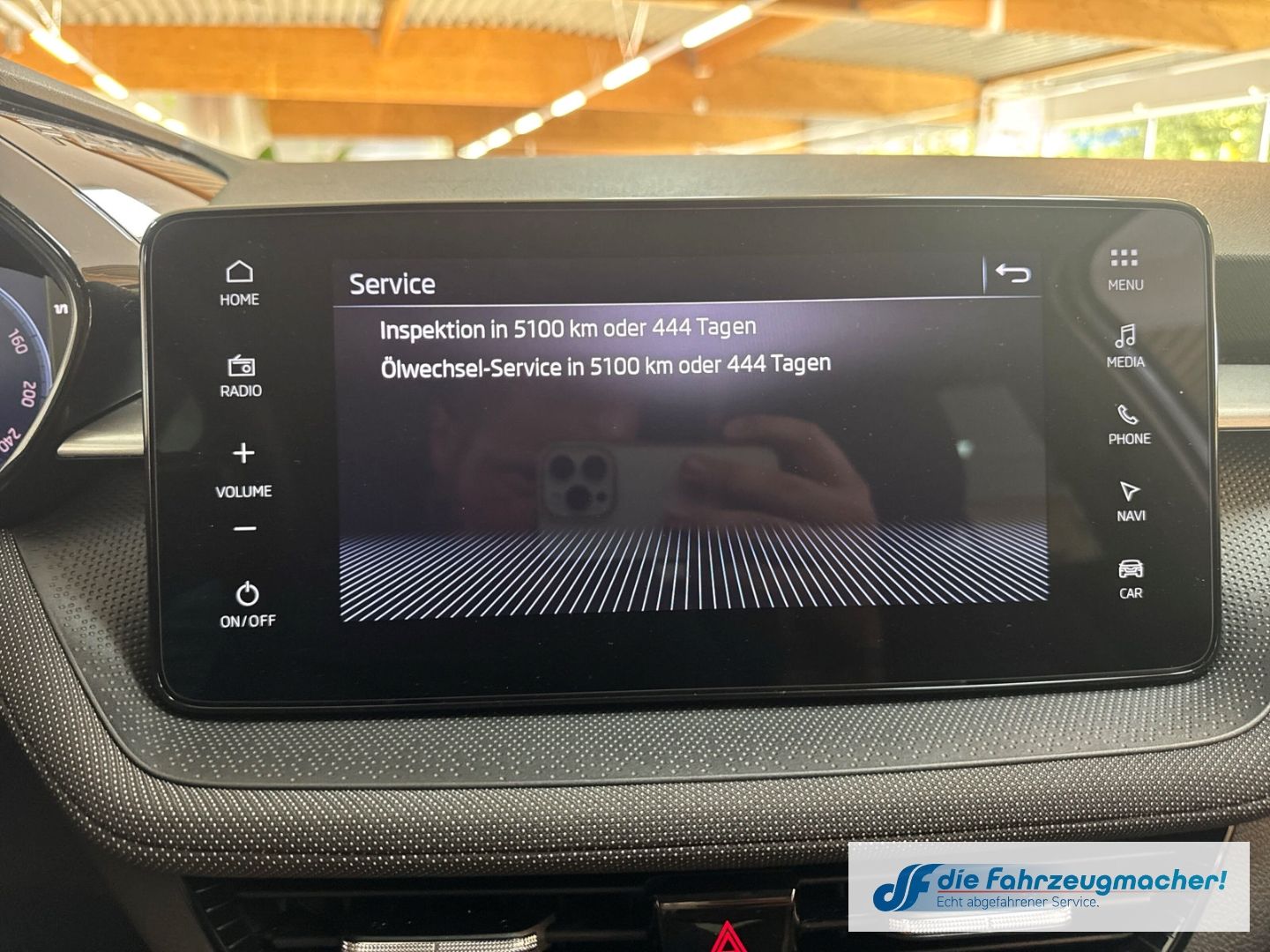 Fahrzeugabbildung SKODA Fabia Tour Automatik Navi DigiCockpit LED Apple