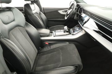 Audi Q8 - 7
