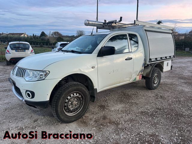 Mitsubishi MITSUBISHI L200 2.5 DI-D/136CV Club Cab Invite D