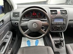 Fahrzeugabbildung Volkswagen Golf V 1.4 Lim. Trendline / Klimaanlage Servo