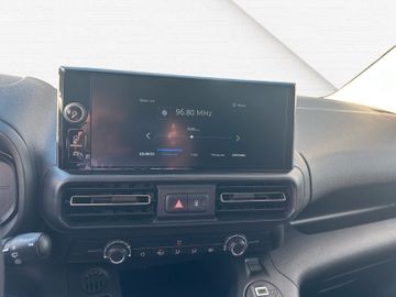 Fotografie 12 des Opel Combo Cargo 1.5 Autom. Ladebord Kamera Navi Temp