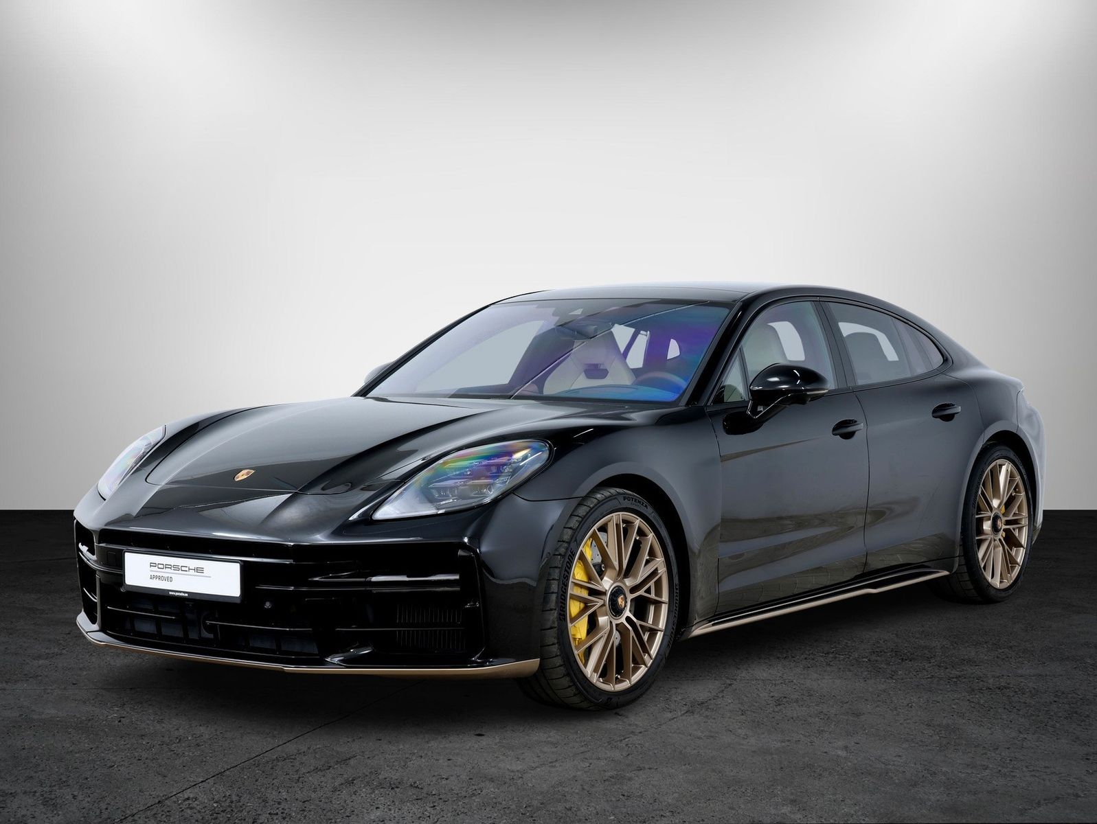 PORSCHE Panamera GTS