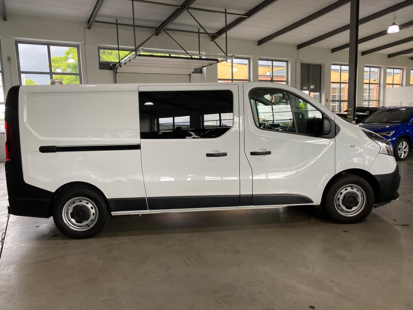 Fahrzeugabbildung Renault Trafic L2H1 2.0 dCi 145/Navi/Klima/AHK/STHZG/