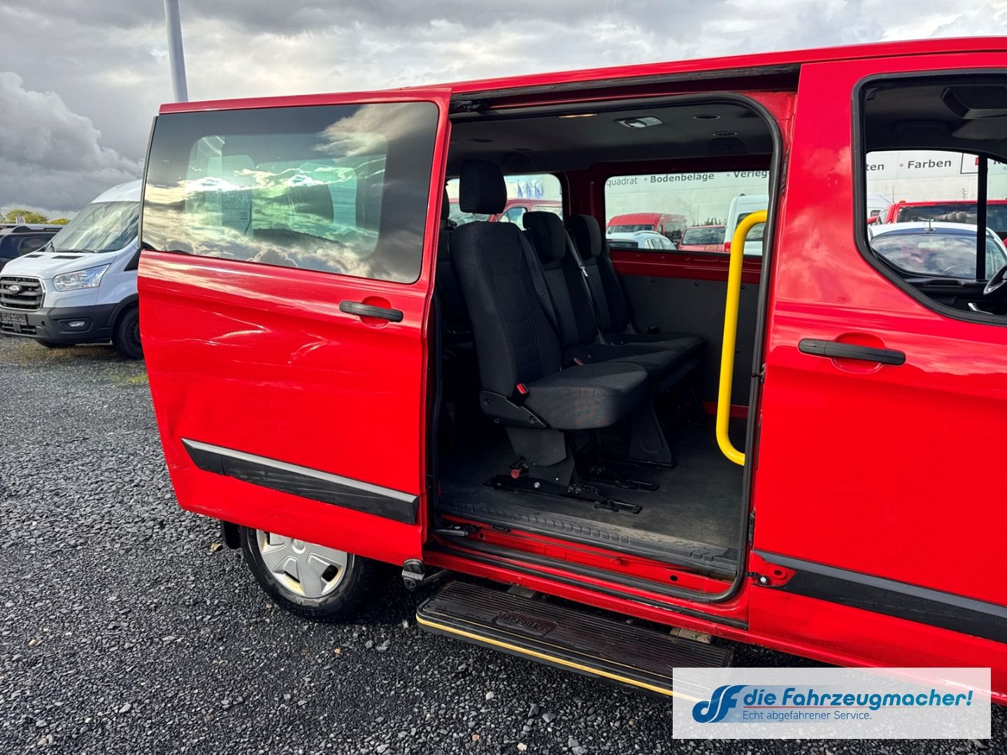 Fahrzeugabbildung Ford Transit Custom Tourneo 320 L1 Trend *EXPORT *26
