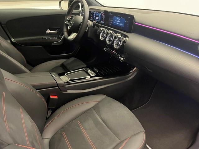 Mercedes-Benz A 250e AMG-Line Panorama Distronic Keyless Go