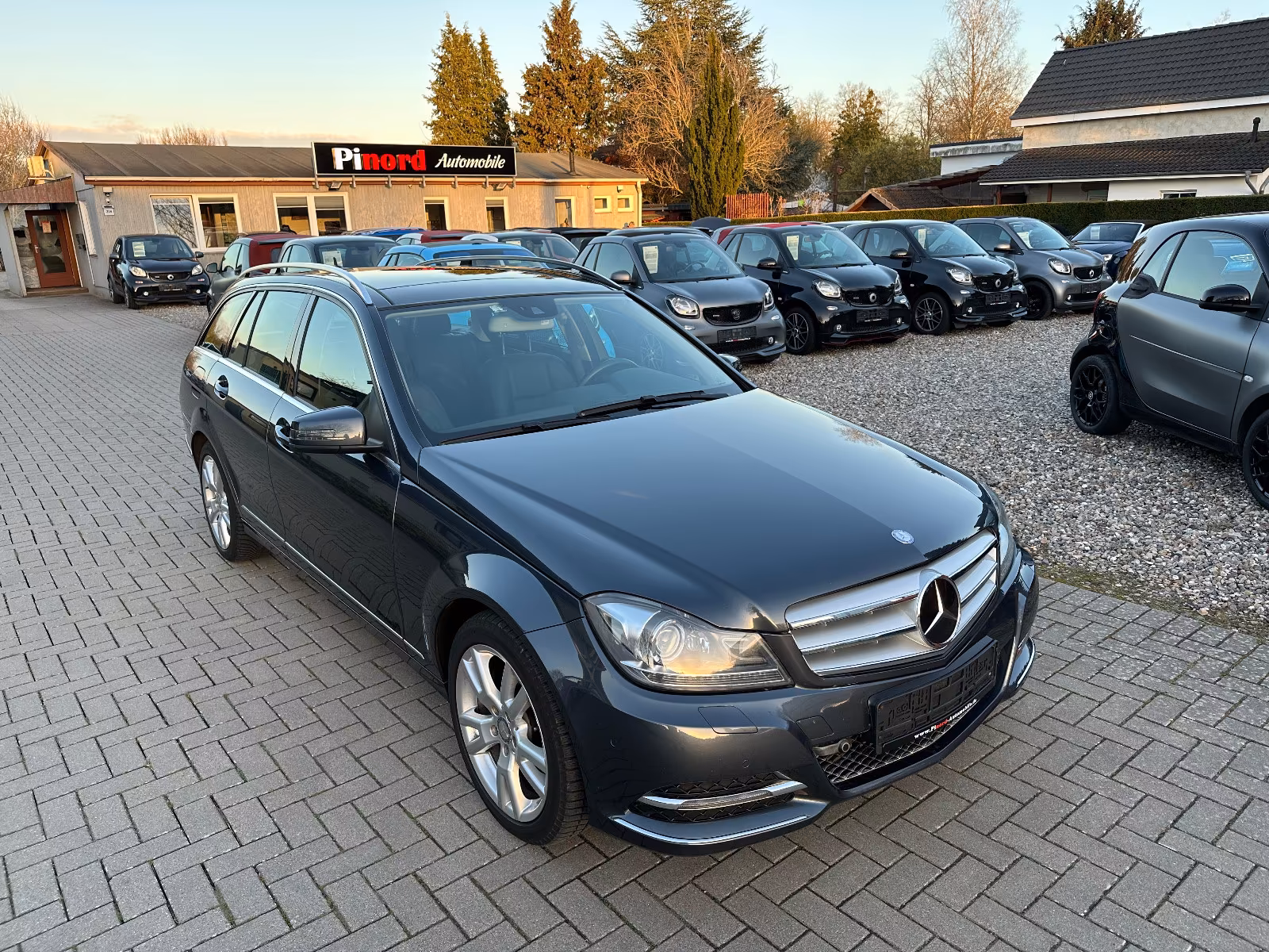 Mercedes-Benz C300 T CDI 4M-DTR+-XENON-NAVI-PANO-H&K-KAM-SPUR