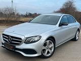 Mercedes-Benz E450 Lim. 4Matic *Distronic+ *Night *Kamera *LED - silberne Mercedes-Benz E 450