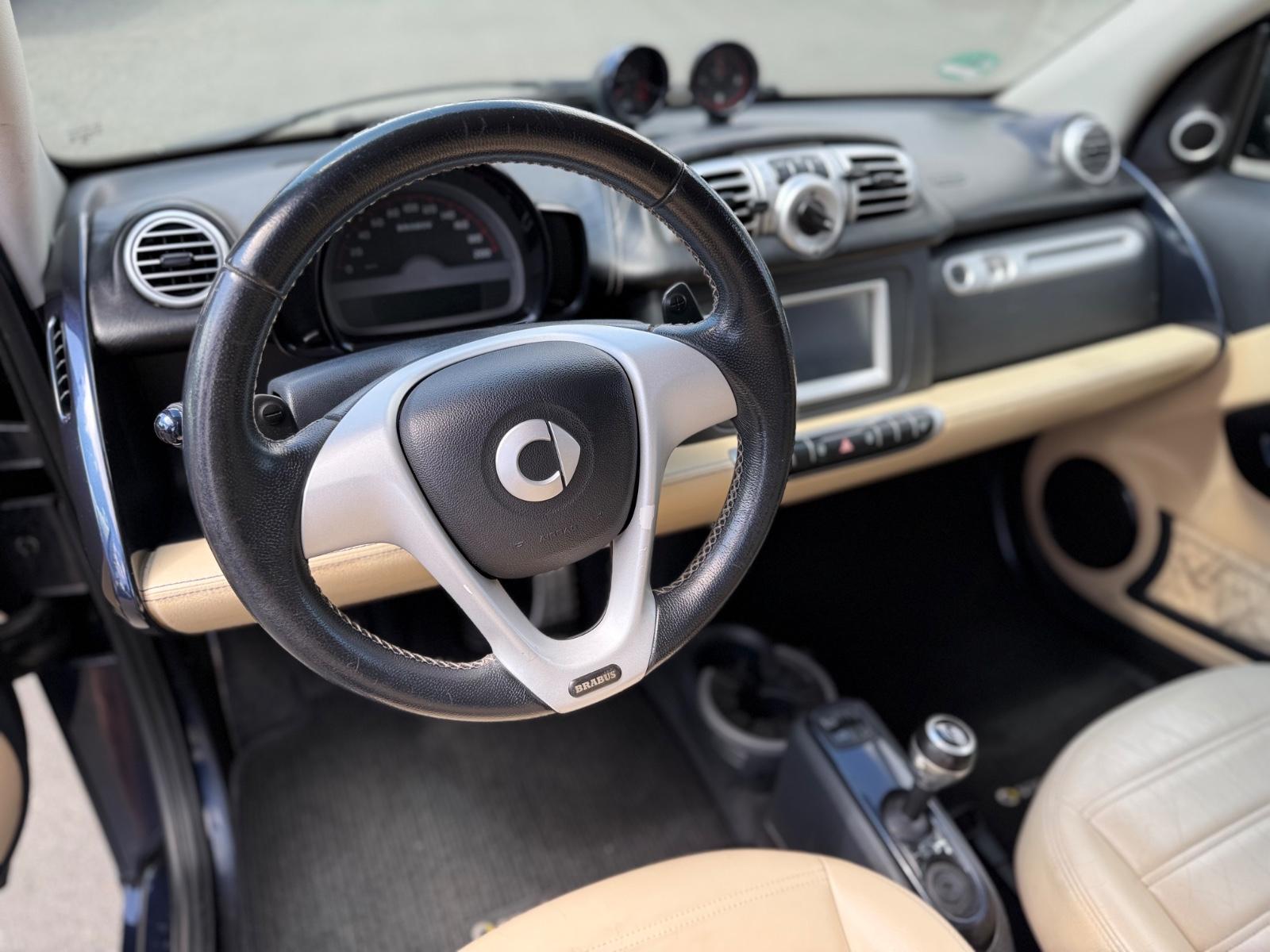 Smart ForTwo fortwo cabrio Brabus Leder SHZ NAVI USB