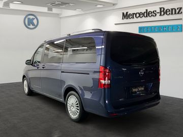 Mercedes V 220 - 5