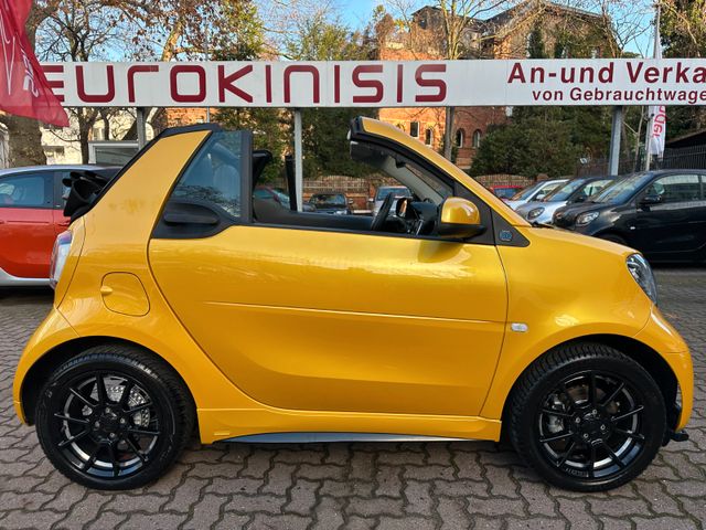 Smart fortwo Cabrio EQ*SOLARFLARE*LEDER*JBL*KAM*22kW