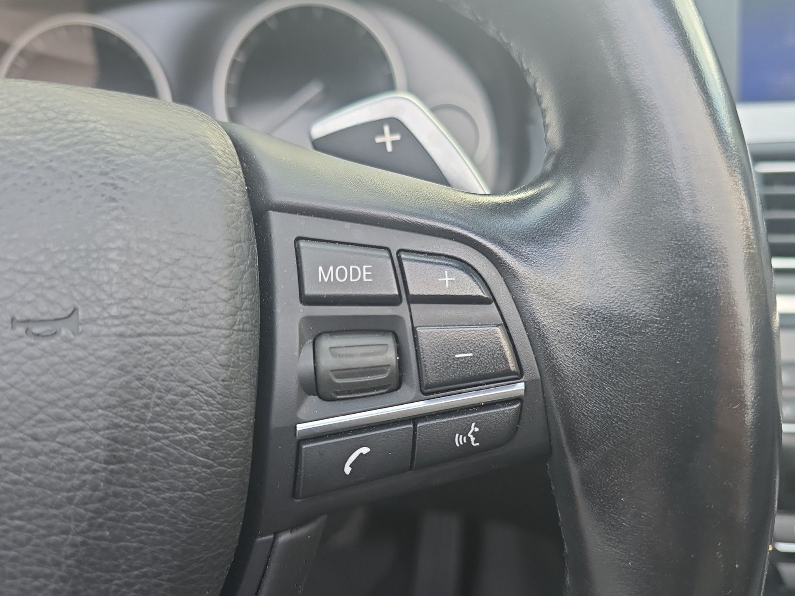 Fahrzeugabbildung BMW 650i Cabrio M-PAKETT,B&O,360,SOFT CLOSE,MASSAGE