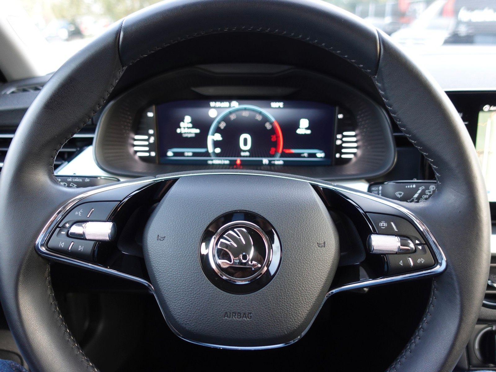 Fahrzeugabbildung SKODA Scala 1.0 TSI 81kW Ambition Business/LED/Navi/..