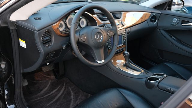 Fahrzeugabbildung Mercedes-Benz CLS 500 AMG/Erstlack/Bestzustand