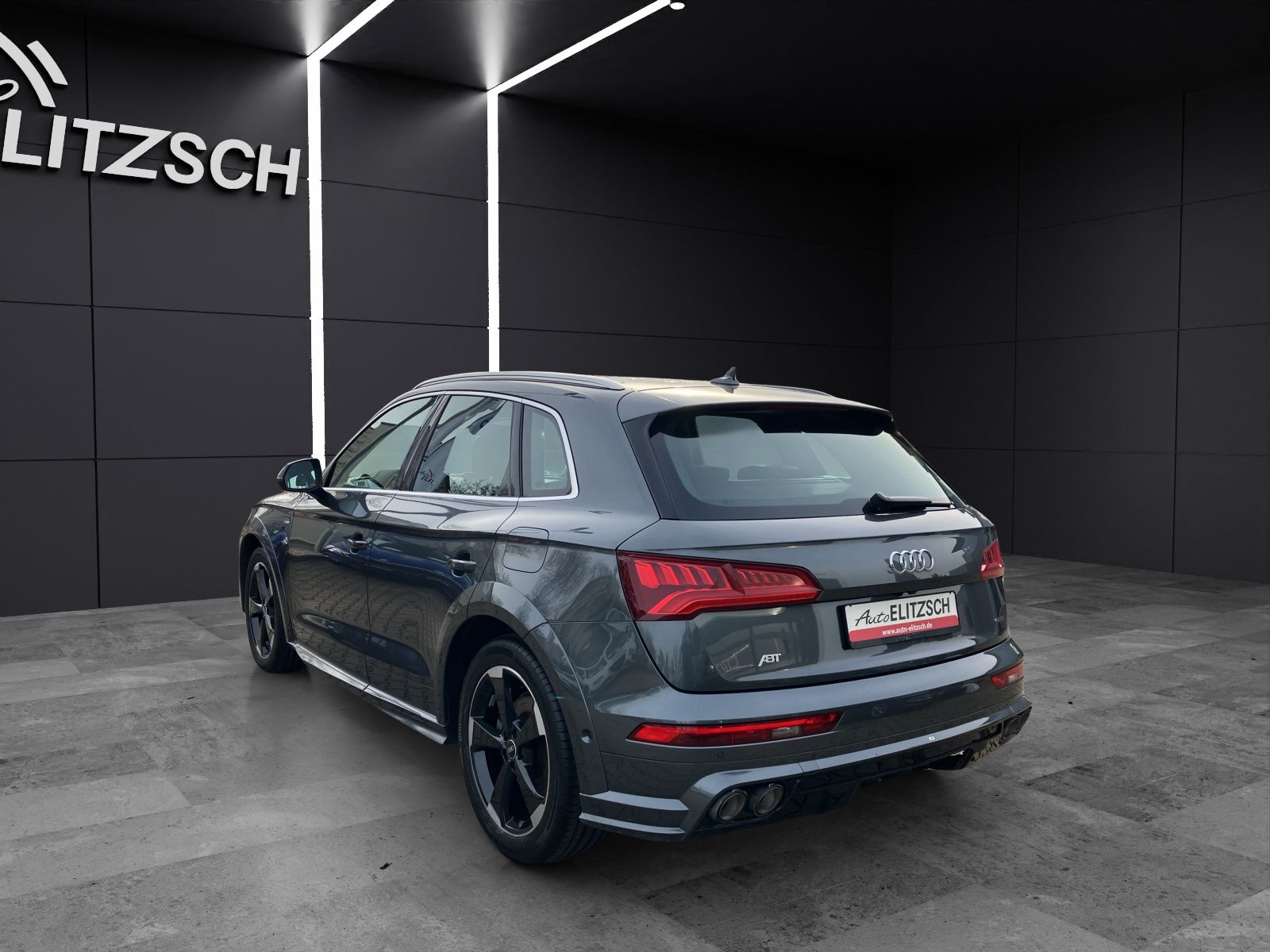 Fahrzeugabbildung Audi Q5 50 TFSI e Q sport S line S tronic LUFT MATRIX