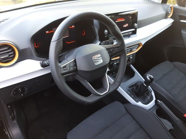 Fahrzeugabbildung Seat Arona Style 1.0TSI LED SitzHz 18"Alu Klimaaut.