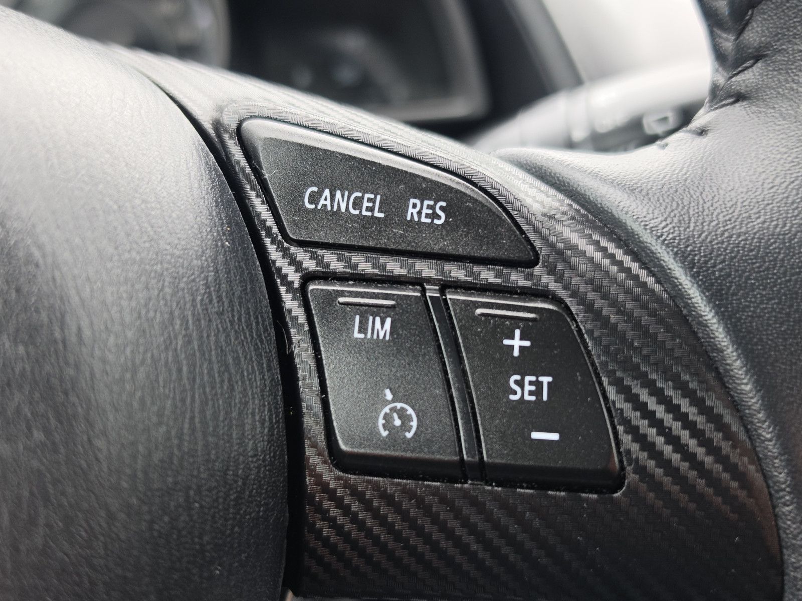 Fahrzeugabbildung Mazda 2 Lim. Center-Line AUS 1.HAND NUR 23 TSD. KM