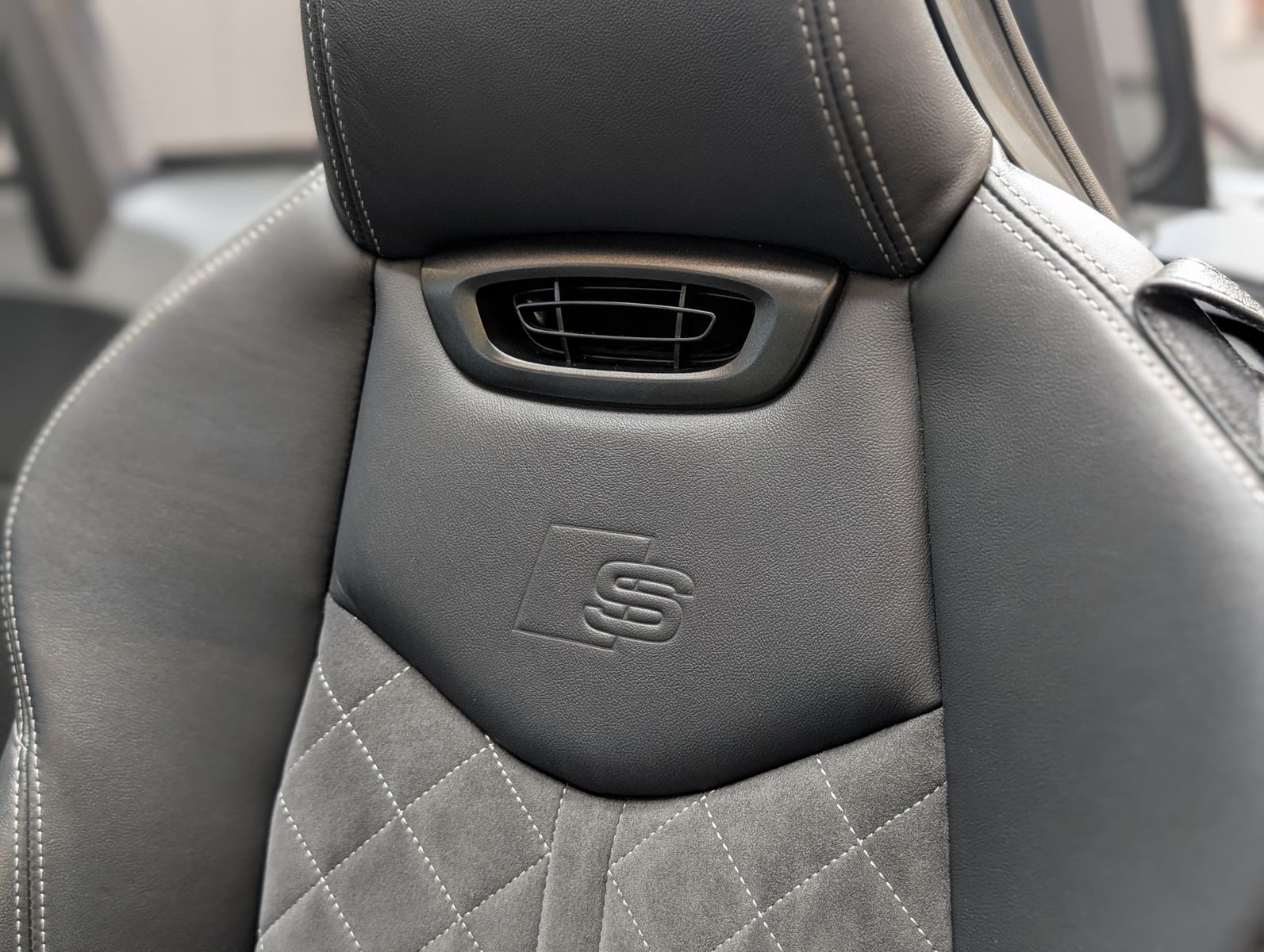 Fahrzeugabbildung Audi TT Roadster 45 TFSI Quattro S-Line Sport-Paket +