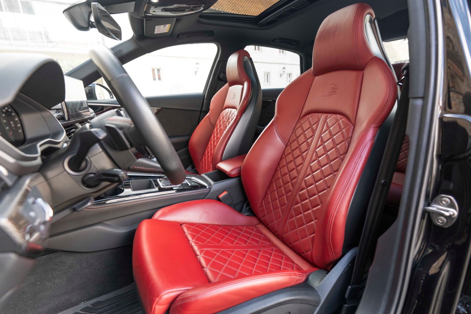 Fahrzeugabbildung Audi S4 3.0T QUATTRO B&O LED 360° MASSAGE CARPLAY