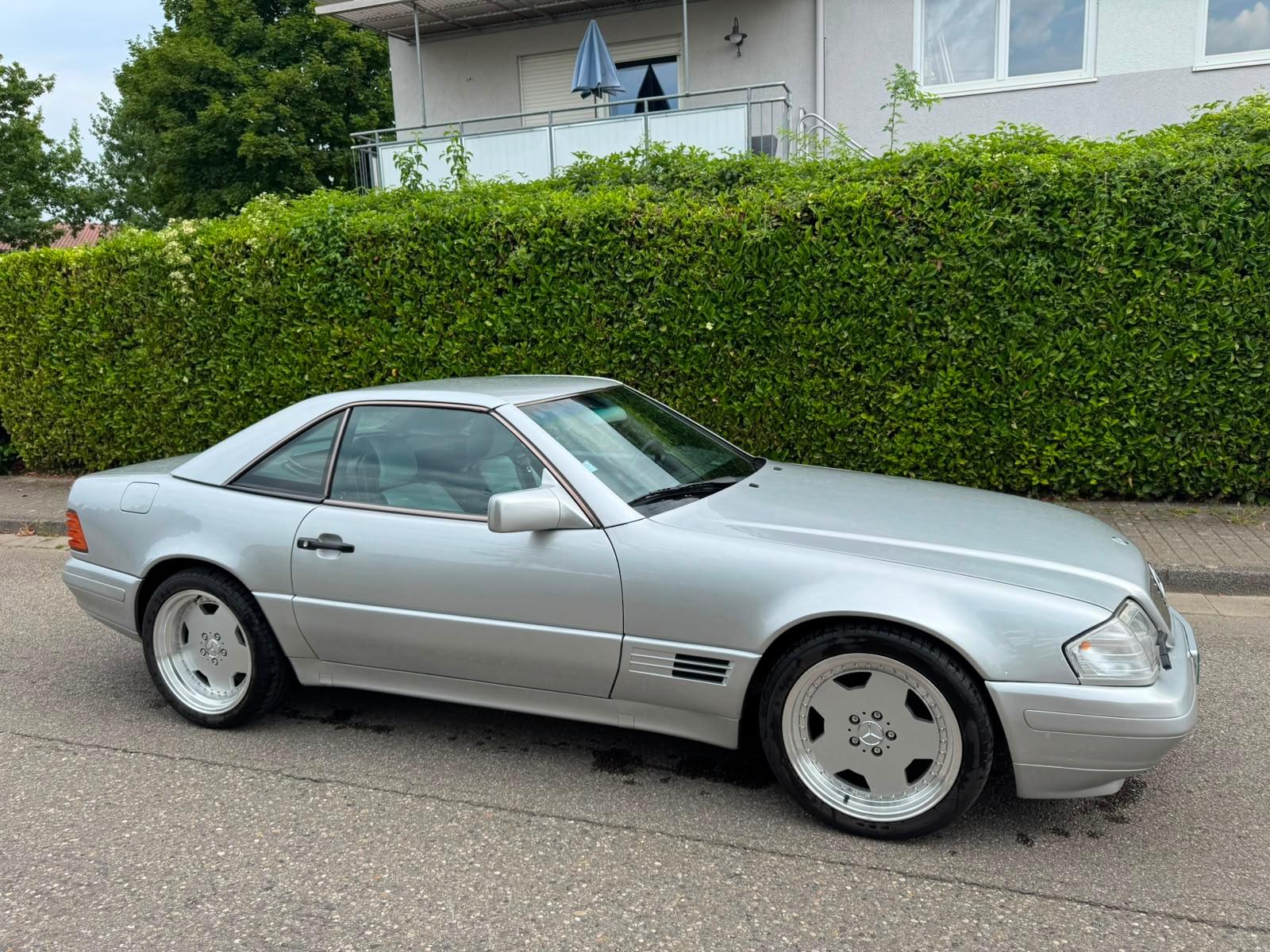 Mercedes-Benz SL 300 sehr gepflegt !