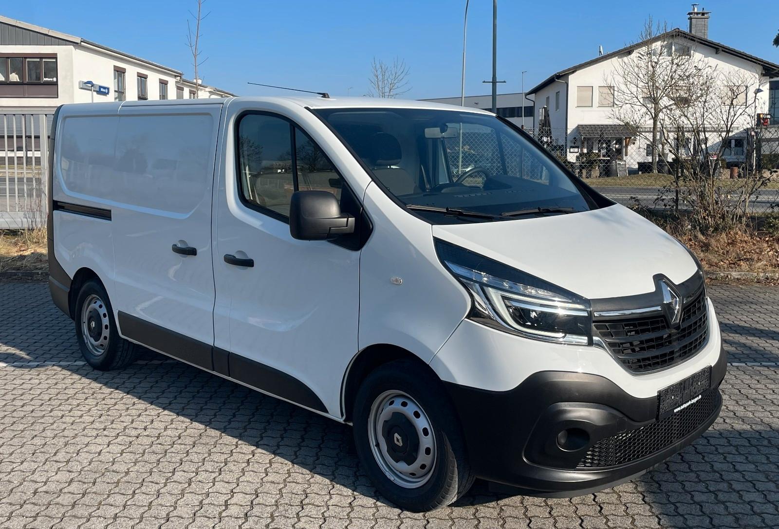 Renault Trafic L1H1 WÜRTH Regale Klima Blueth. PDC 1.HD