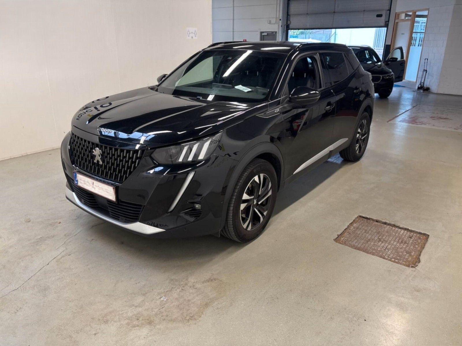 Peugeot 2008 GT 15 BHDi 130 EAT8 AMBI*KAM*NAV*SH*17 imagem 3