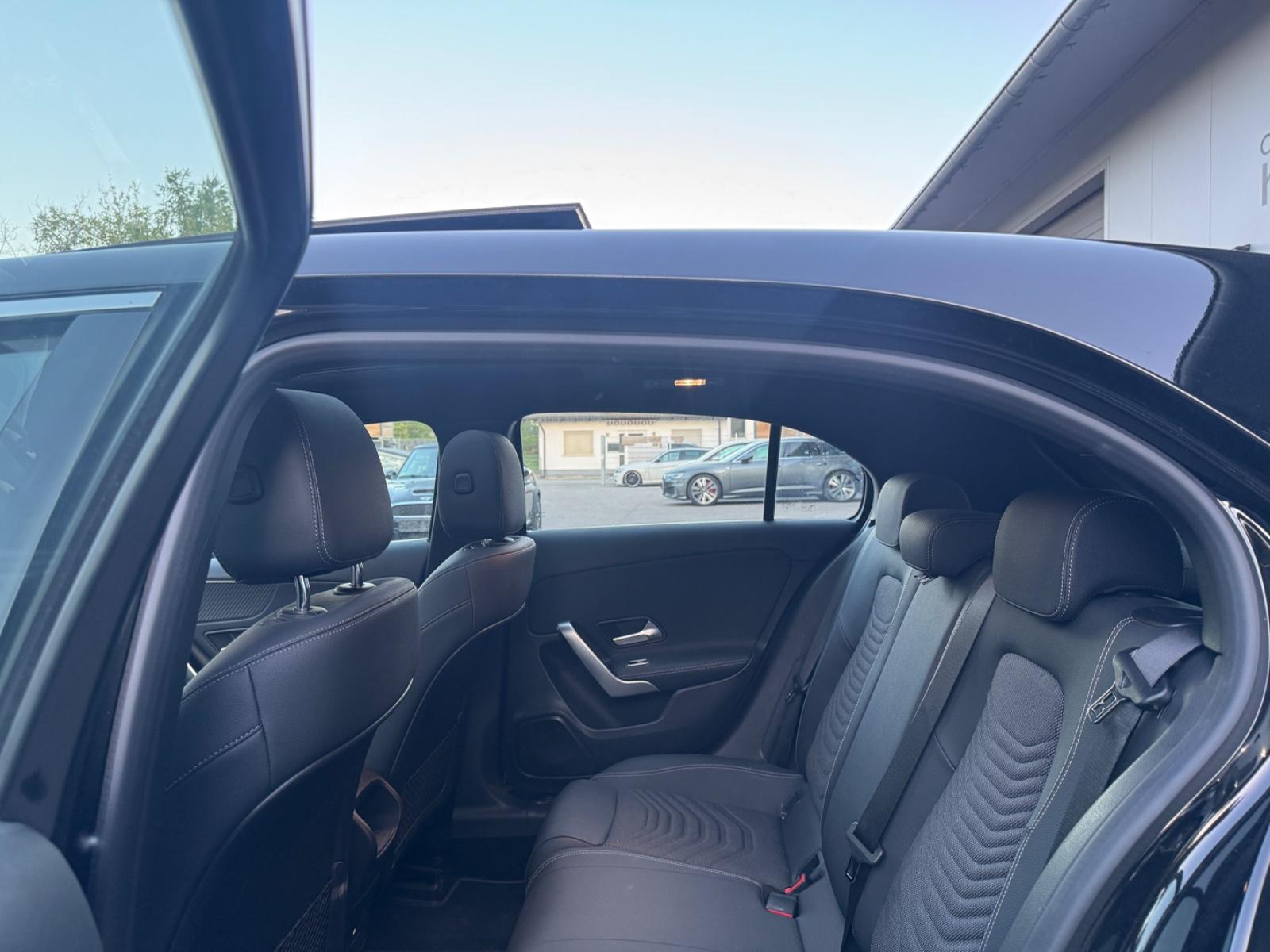 Mercedes-Benz A 180 d Automatik, Pano