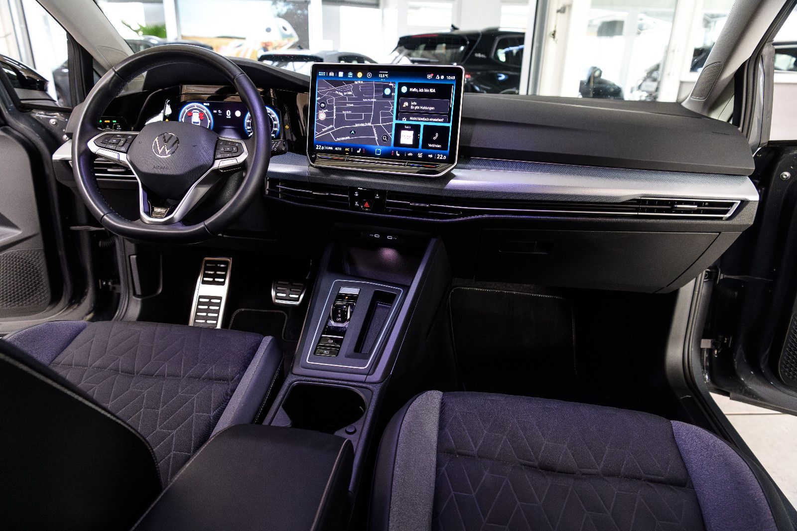 Fahrzeugabbildung Volkswagen Golf VIII Variant Goal 2.0 TDI IQ-LED+AHK+360°KA