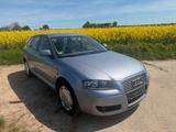 Audi A3 1.6 FSI Sportback Attraction 108tkm 1.Hand - Audi Gebrauchtwagen von 2005