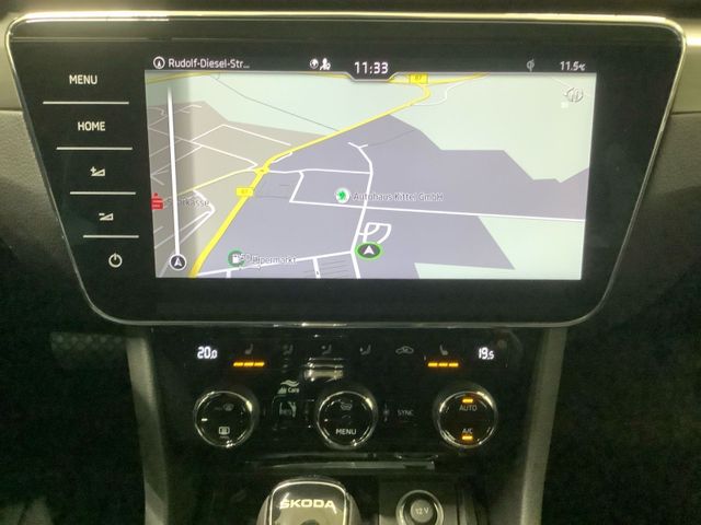 Superb Combi Style 2,0 TDI 360° MATRIX AHZ NAVI