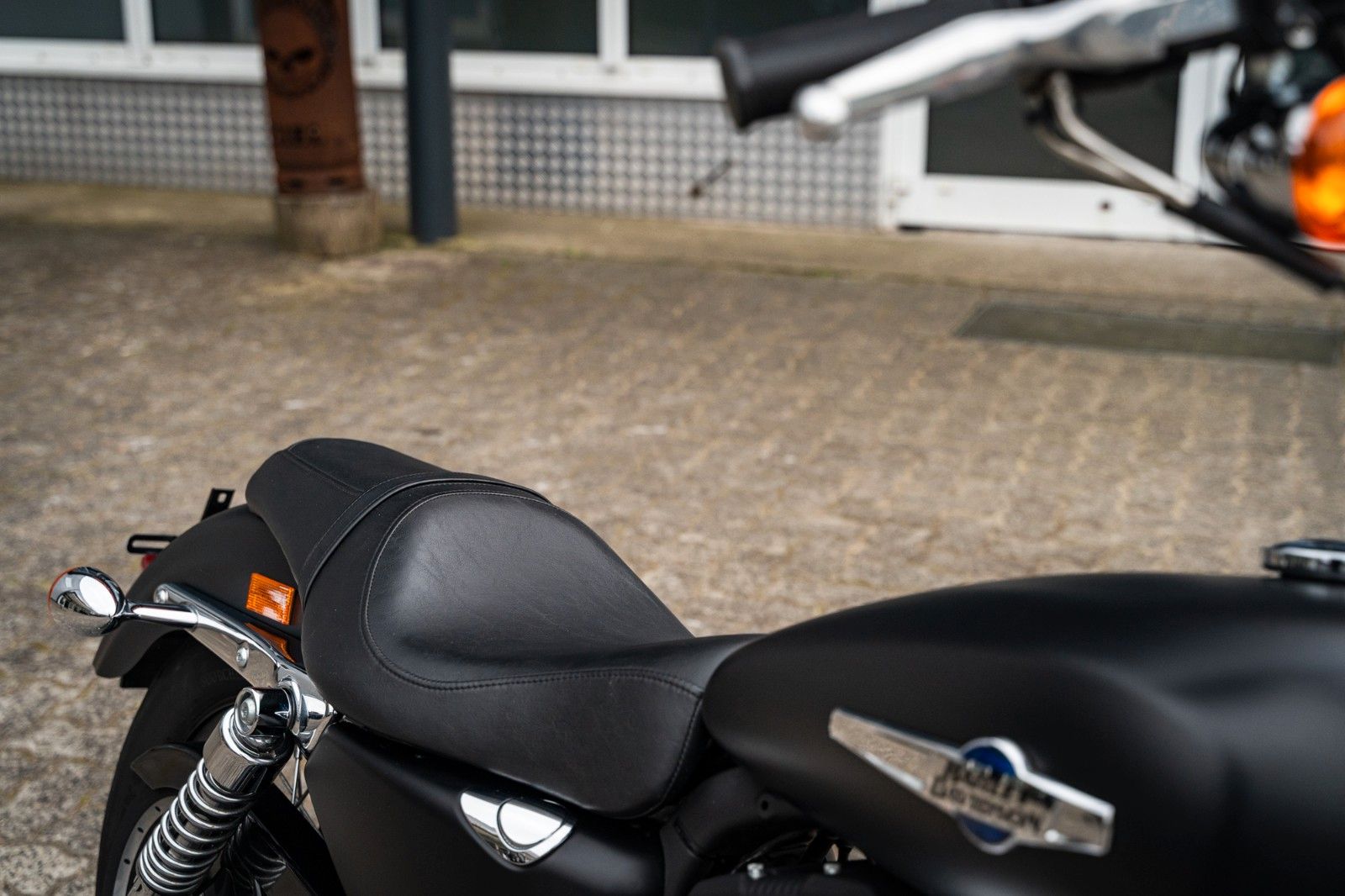 Fahrzeugabbildung Harley-Davidson Sportster XL1200CB Custom Limited -Vance&Hines-