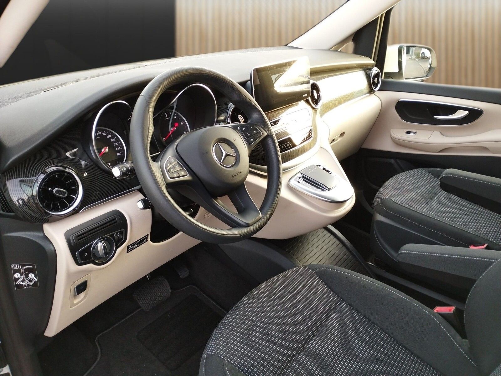 Fahrzeugabbildung Mercedes-Benz Marco Polo 220 D Markise,Navi,RK