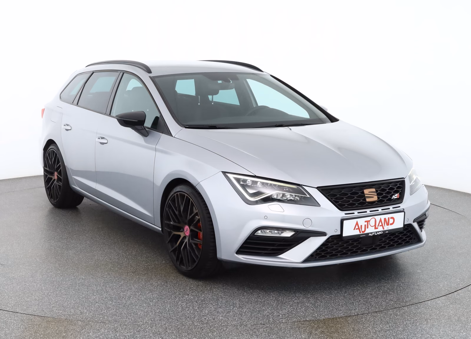 Seat Leon ST 2.0 TSI DSG Cupra 300 LED Navi Tempomat