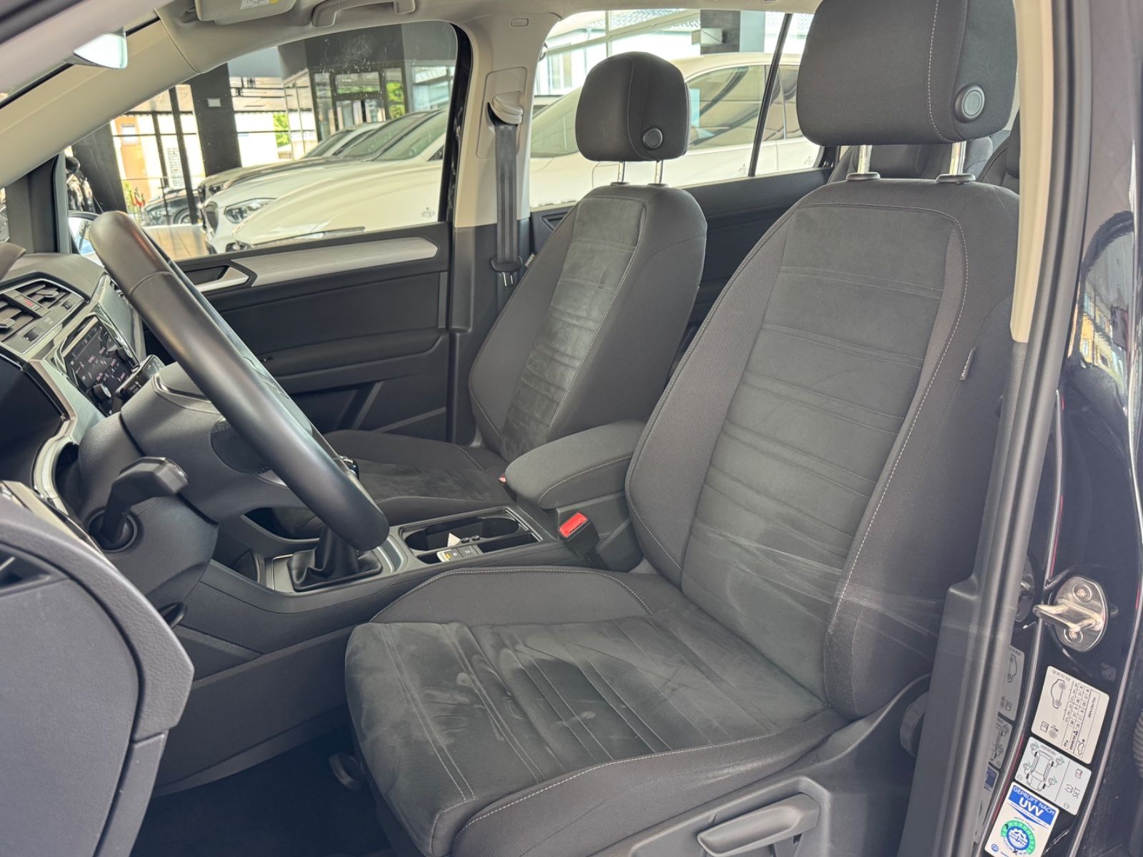 Fahrzeugabbildung Volkswagen Touran Comfortline/ACC/AHK/PDC/Navi/Massage/1H