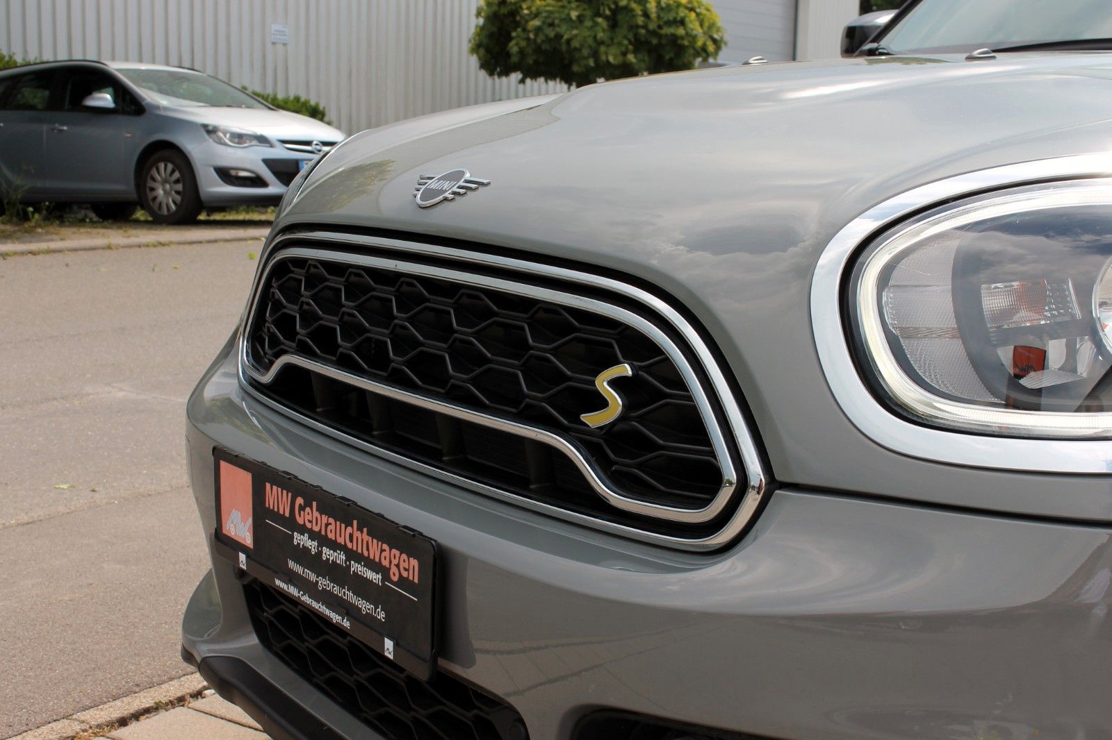 Fahrzeugabbildung MINI Cooper SE Countryman All 4 Steptr. LED PDC ACC