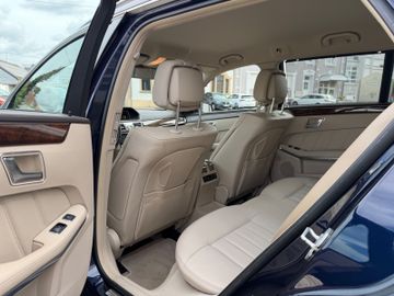 Mercedes E 350 - 8